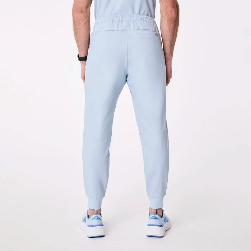 FIGS Men's Tansen Jogger Scrub Pants in Chambray PO #3040, size M